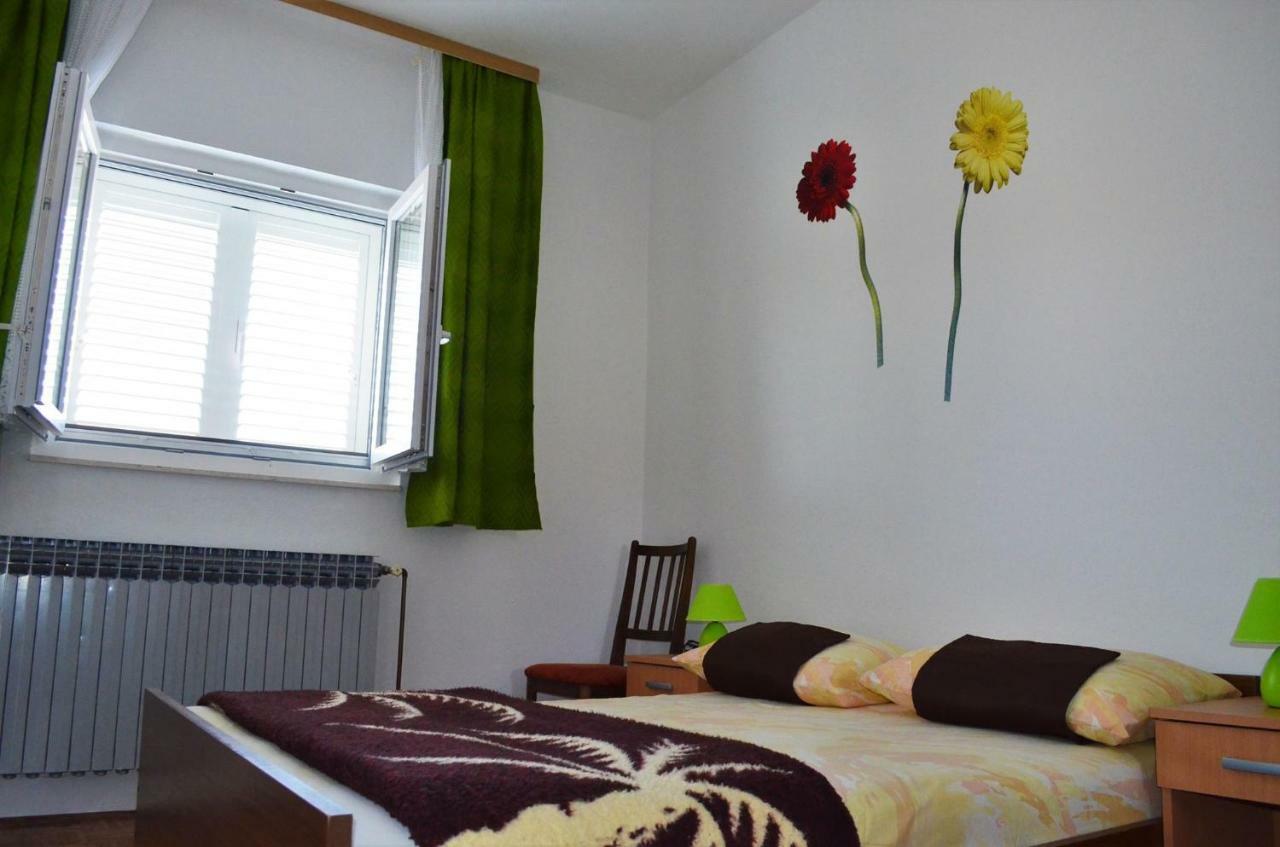 Apartament Apartman Rosa Pirovac Zewnętrze zdjęcie