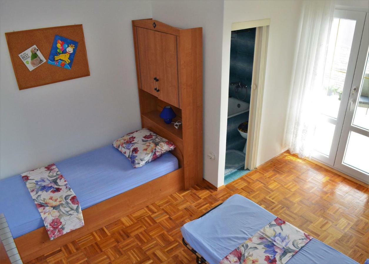 Apartament Apartman Rosa Pirovac Zewnętrze zdjęcie