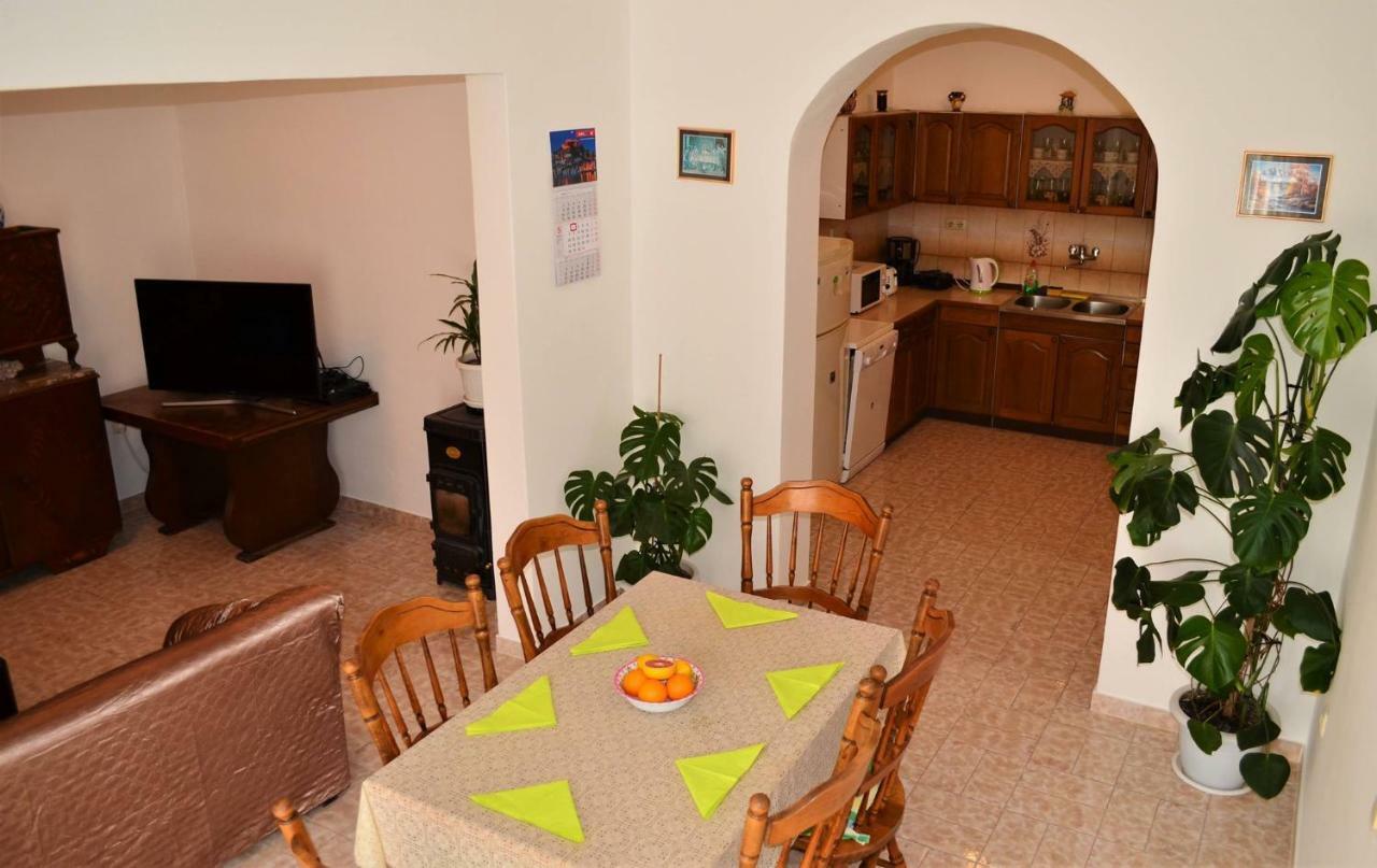Apartman Rosa Pirovac Zewnętrze zdjęcie