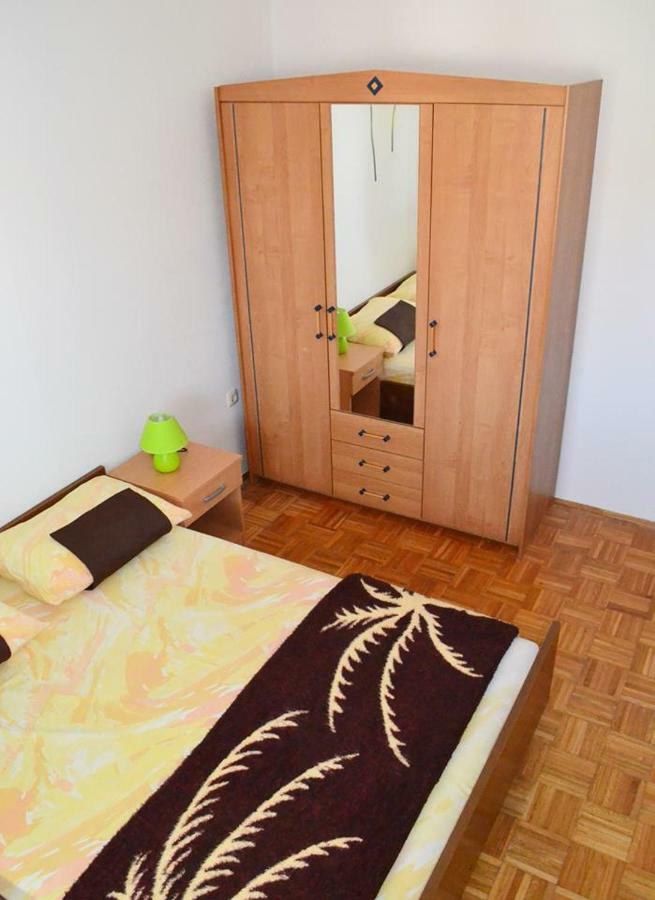 Apartman Rosa Pirovac Zewnętrze zdjęcie